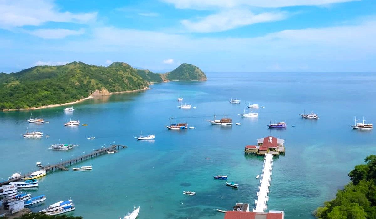 Labuan Bajo Kembali Beroperasi Penuh: Wisata Aman di Tengah Pemulihan Gempa
