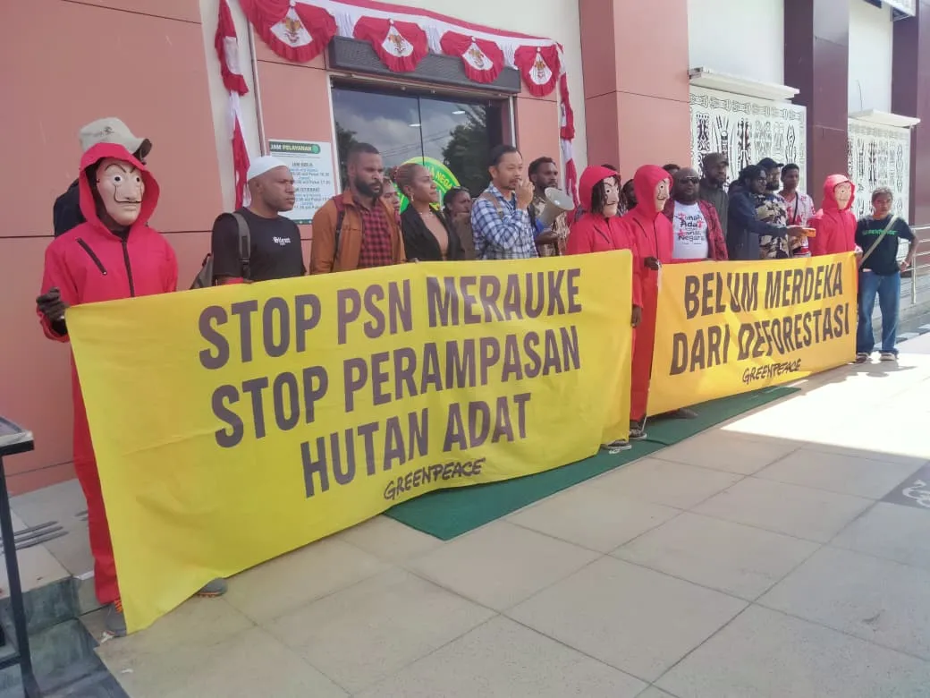 PSN di Papua: Janji Infrastruktur, Harga yang Dibayar Adat