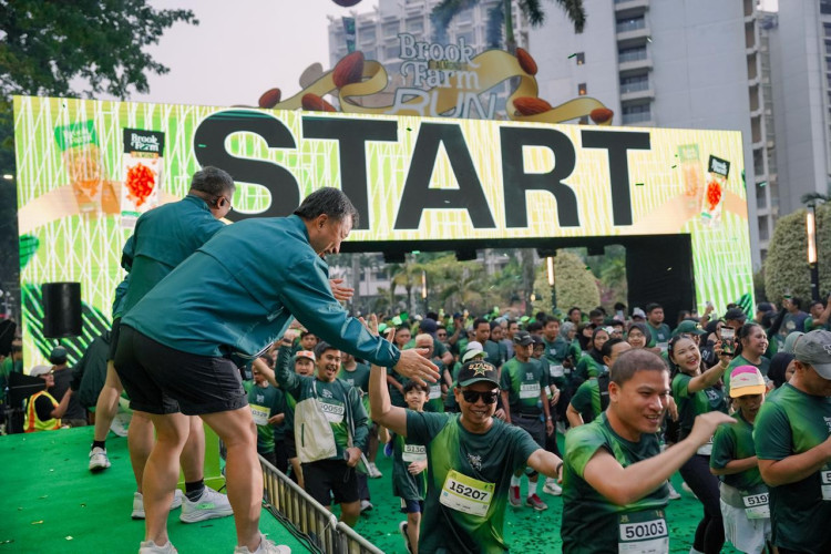 Lebih dari 5.000 Pelari Padati BrookFarm Almond Run di GBK