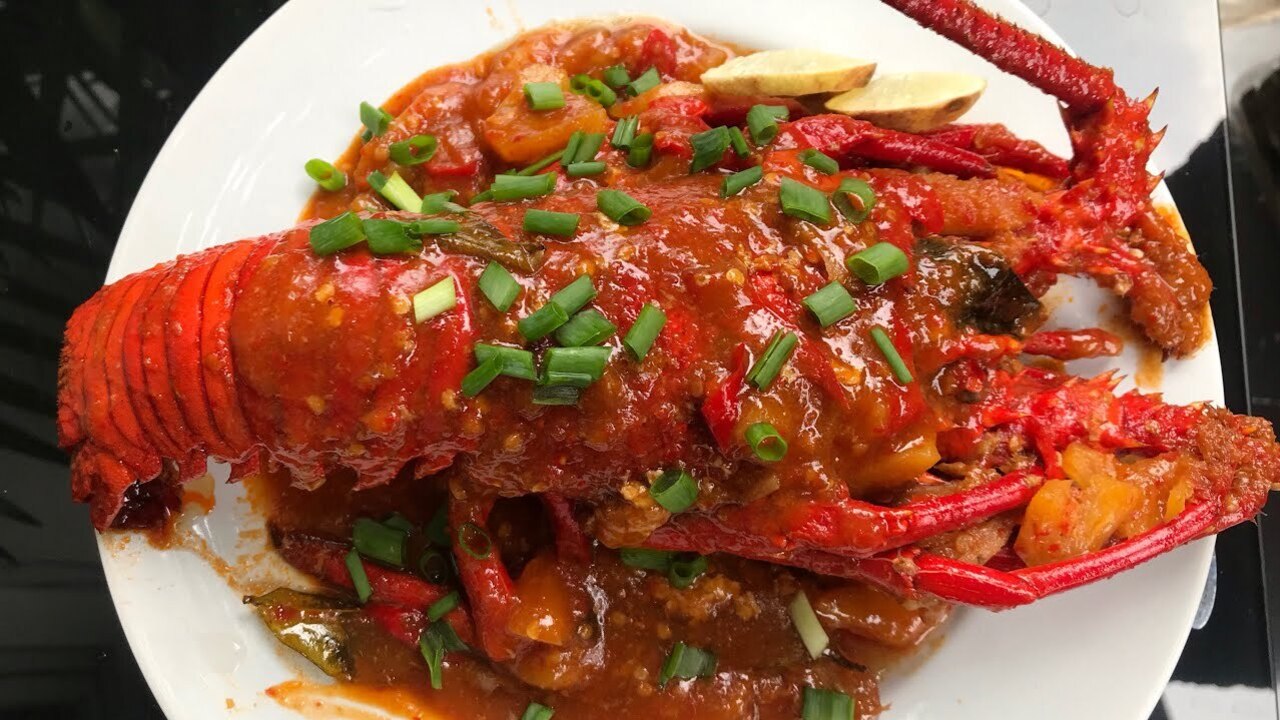 Telur Balado vs Oseng Telur Bawang Merah: Dua Wajah Telur Pedas Autentik