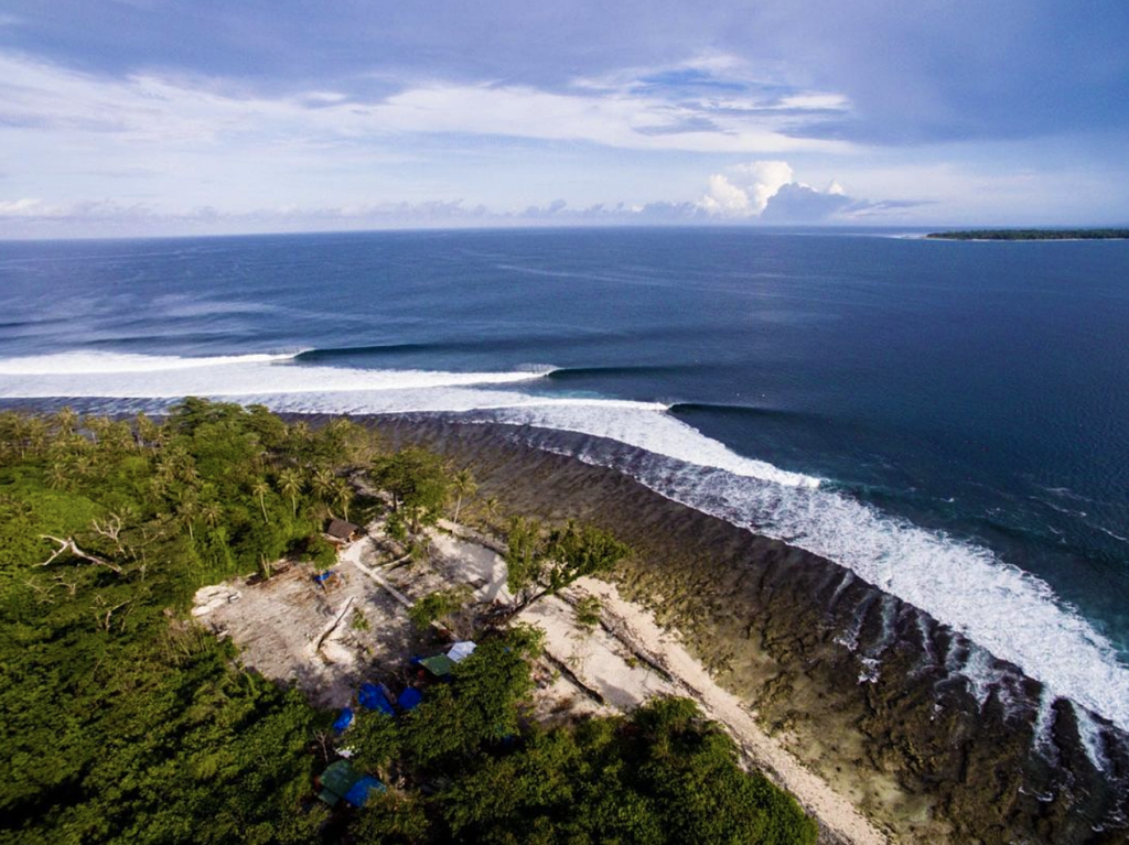 Pulau Dijual di Pasar Global: Risiko dan Peluang