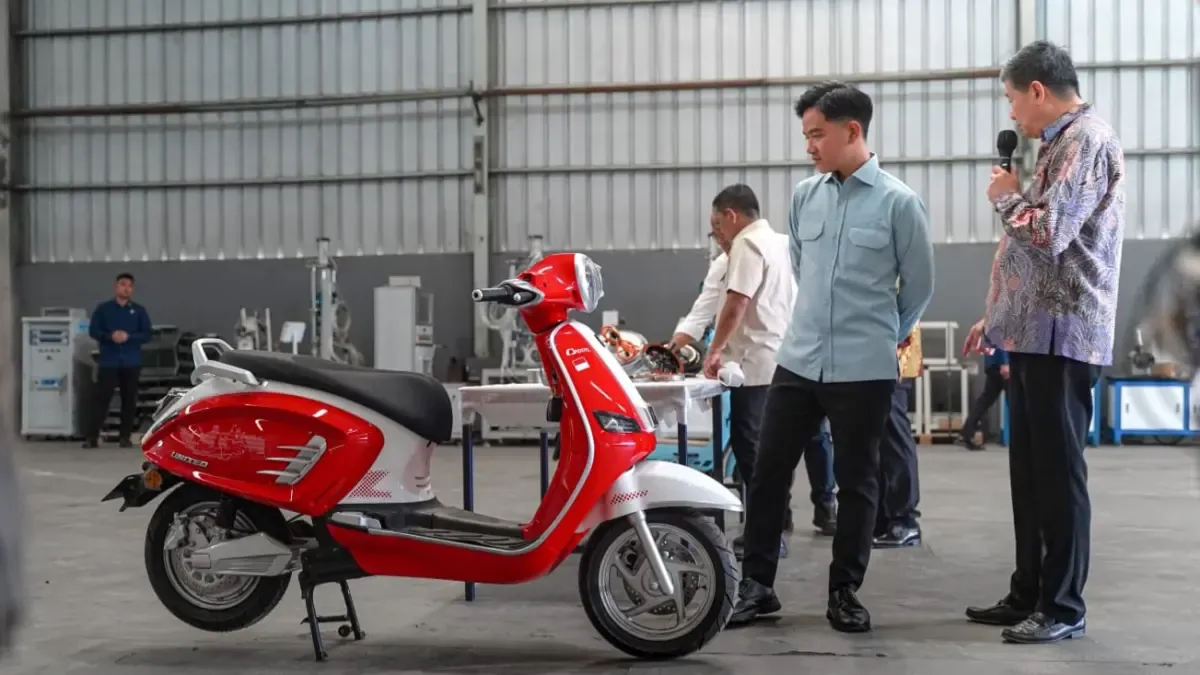 Berapa Lama Baterai Motor Listrik Tahan dan Cara Merawatnya