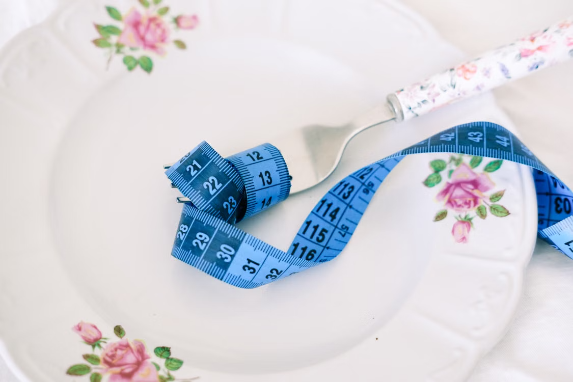 6 Kebiasaan Tersembunyi yang Memperlambat Metabolisme dan Sabotase Diet