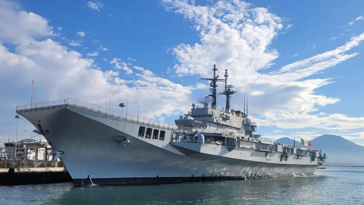 KRI Gajah Mada: Kapal Induk Pertama dan Lompatan Kekuatan Laut