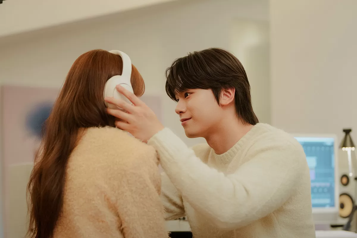 My Bias, My Boss Episode 7: Titik Balik Cinta Segitiga di Kantor