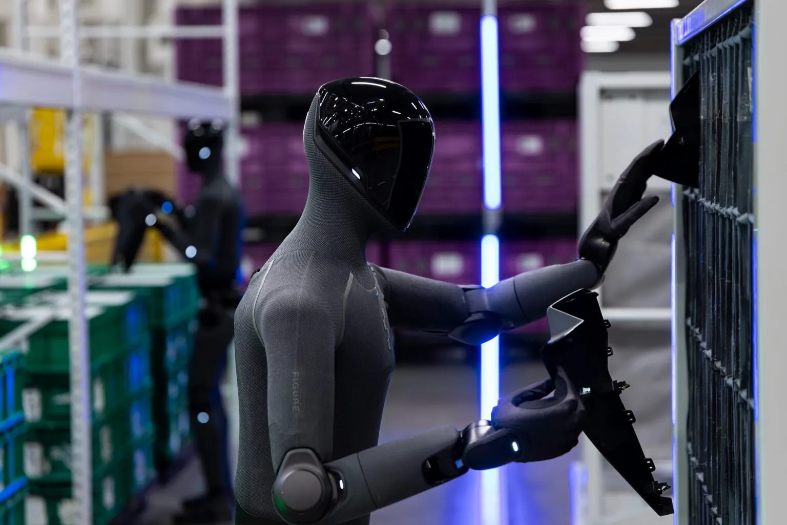 Robot Humanoid di Pabrik dan Gudang: Siapa Sebenarnya yang Berubah?