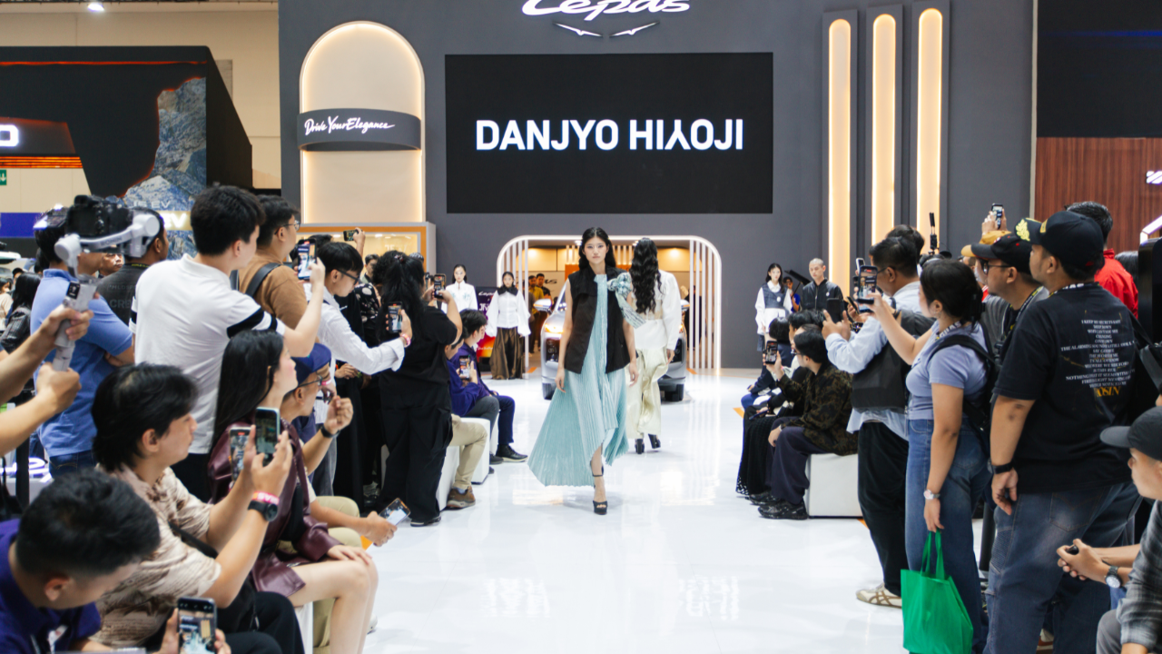 Kolaborasi Lintas Negara Mengubah Peta Fashion Week