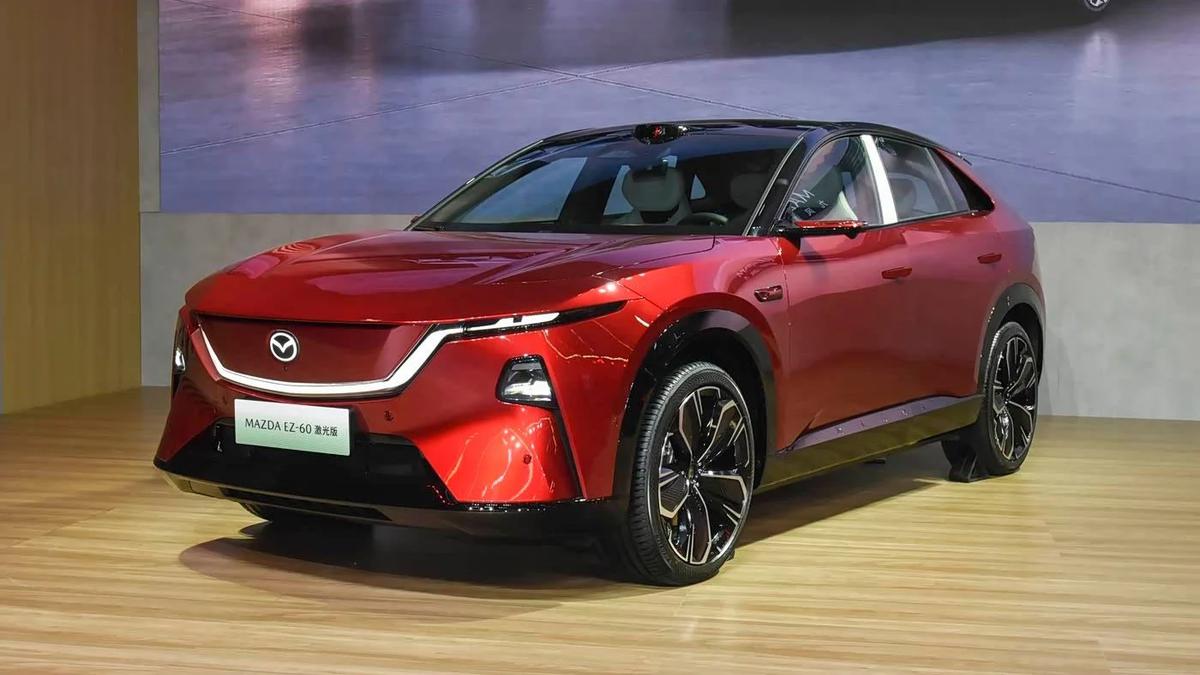 Mazda CX-80 PHEV vs CX-6e: Strategi SUV Elektrifikasi untuk Keluarga