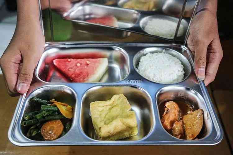 Kasus Keracunan Berulang di Program Makan Bergizi Gratis: Alarm Gagalnya Pengawasan Dapur Sekolah