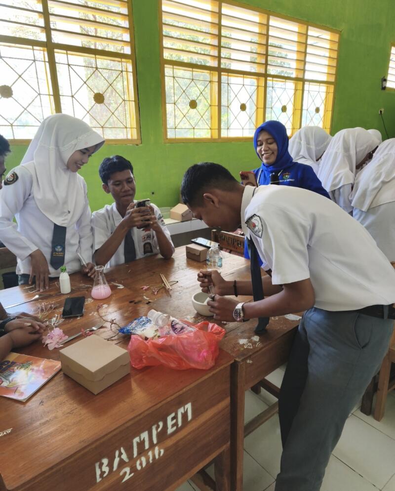 Mahasiswa Bawa STEM Praktis ke Sekolah Dasar: Dari Gizi, Listrik, hingga DNA