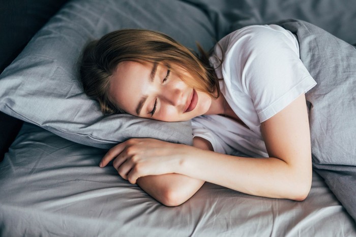 Jerawat Siklus Bulanan di Dagu: Hormonal atau Kebiasaan?