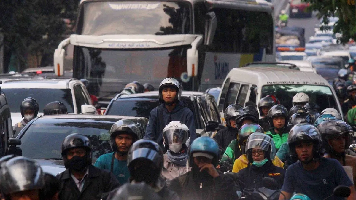 Wali Kota Tinjau Kemacetan Proyek BRT Bandung, Janji Percepatan