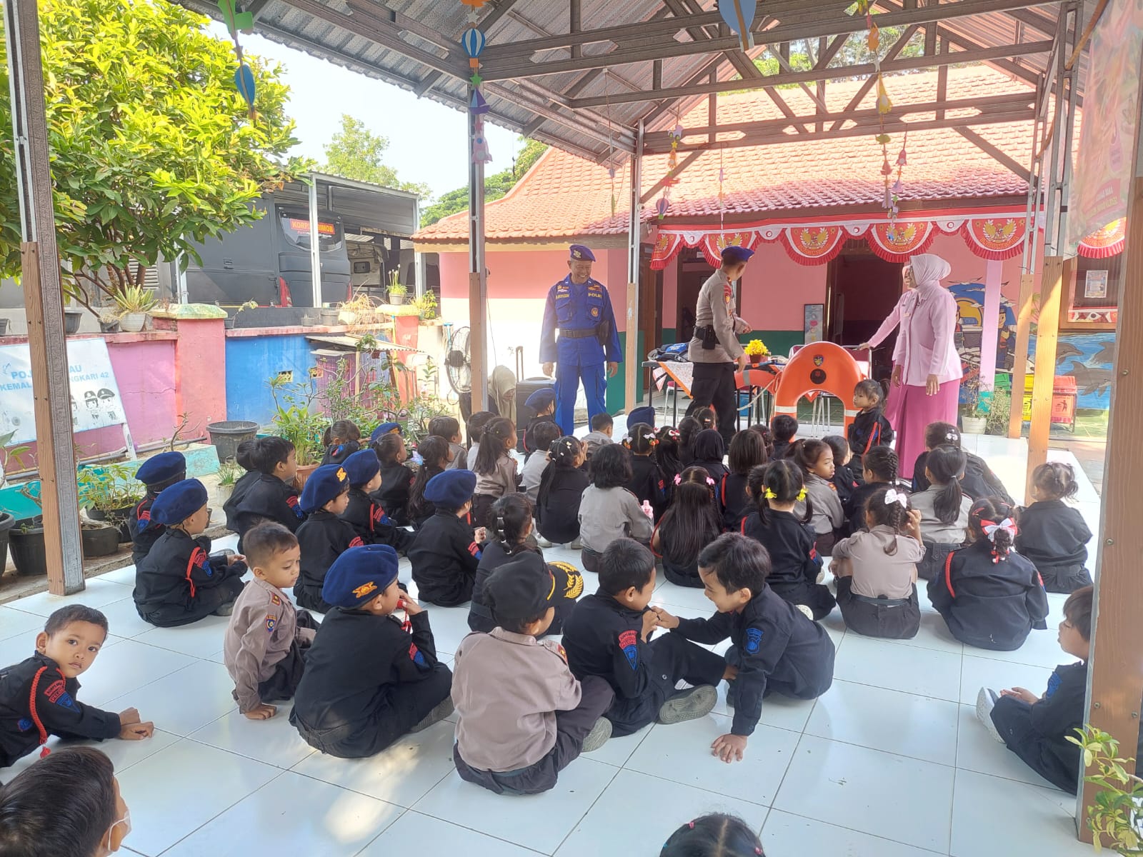 Program Keselamatan dari Polisi: Melindungi Anak TK Sejak Dini
