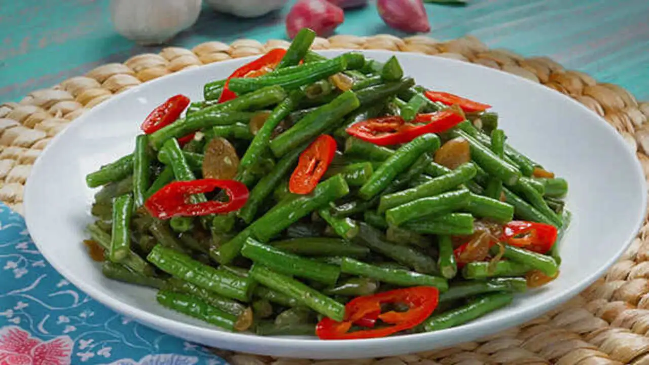 Tumis Kangkung dan Kacang Panjang: Rahasia Renyah di Atas Wajan