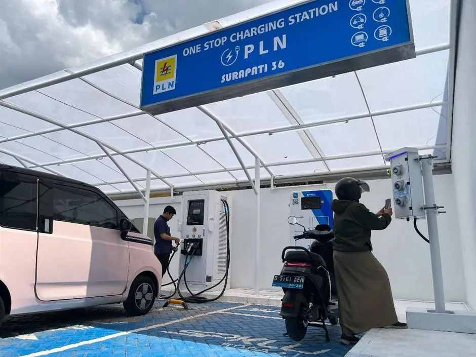Jaringan Charging Swasta vs PLN untuk Perjalanan Jauh