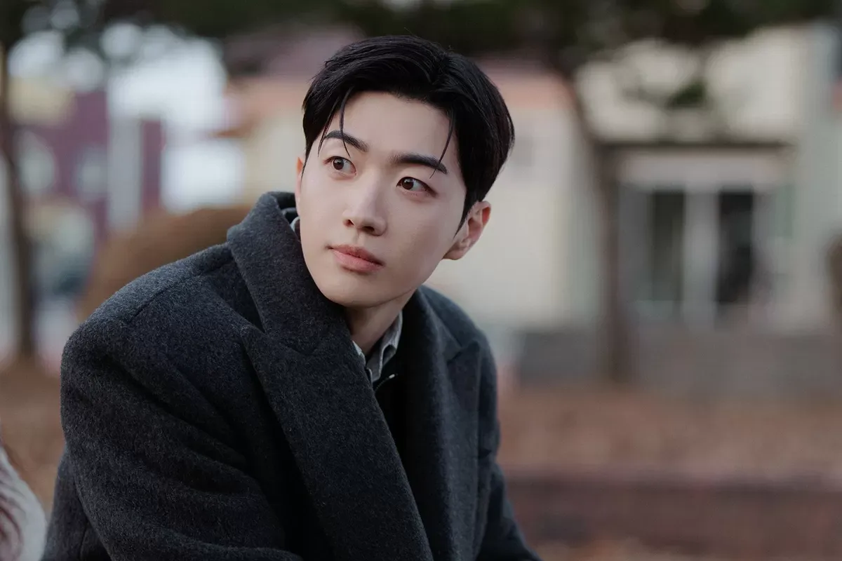 My Bias My Boss Episode 7-8: Cinta Segitiga dan Skandal Kencan Menghantam Kantor