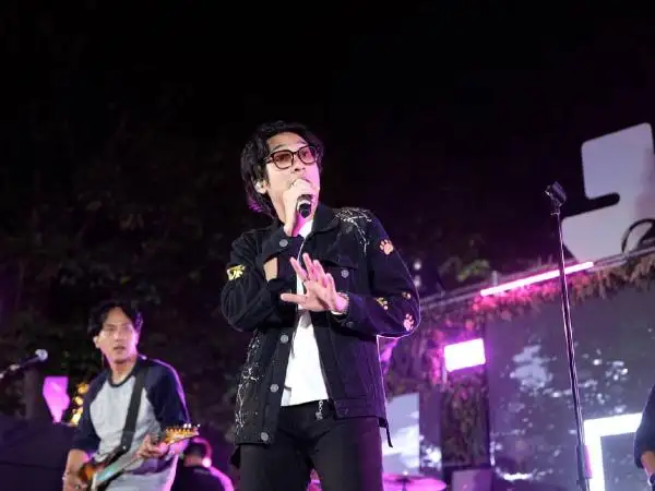 Band Tiket Mulai Era Baru Bersama Vokalis Rifqi FTR