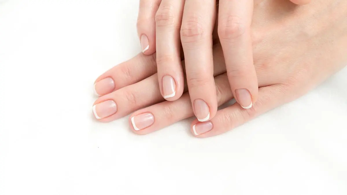 Milky Nails: Panduan Lengkap Kuku Susu Elegan dan Timeless