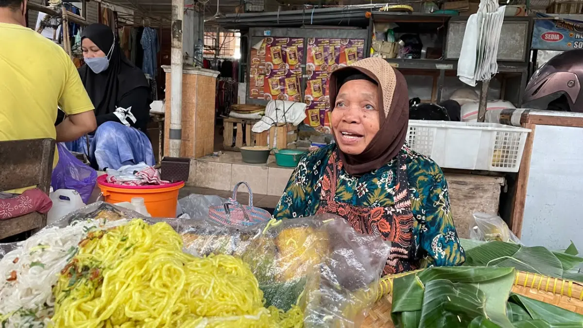 Mie Pentil dan Pentol Pedas: Jajanan Tradisional Viral Lagi