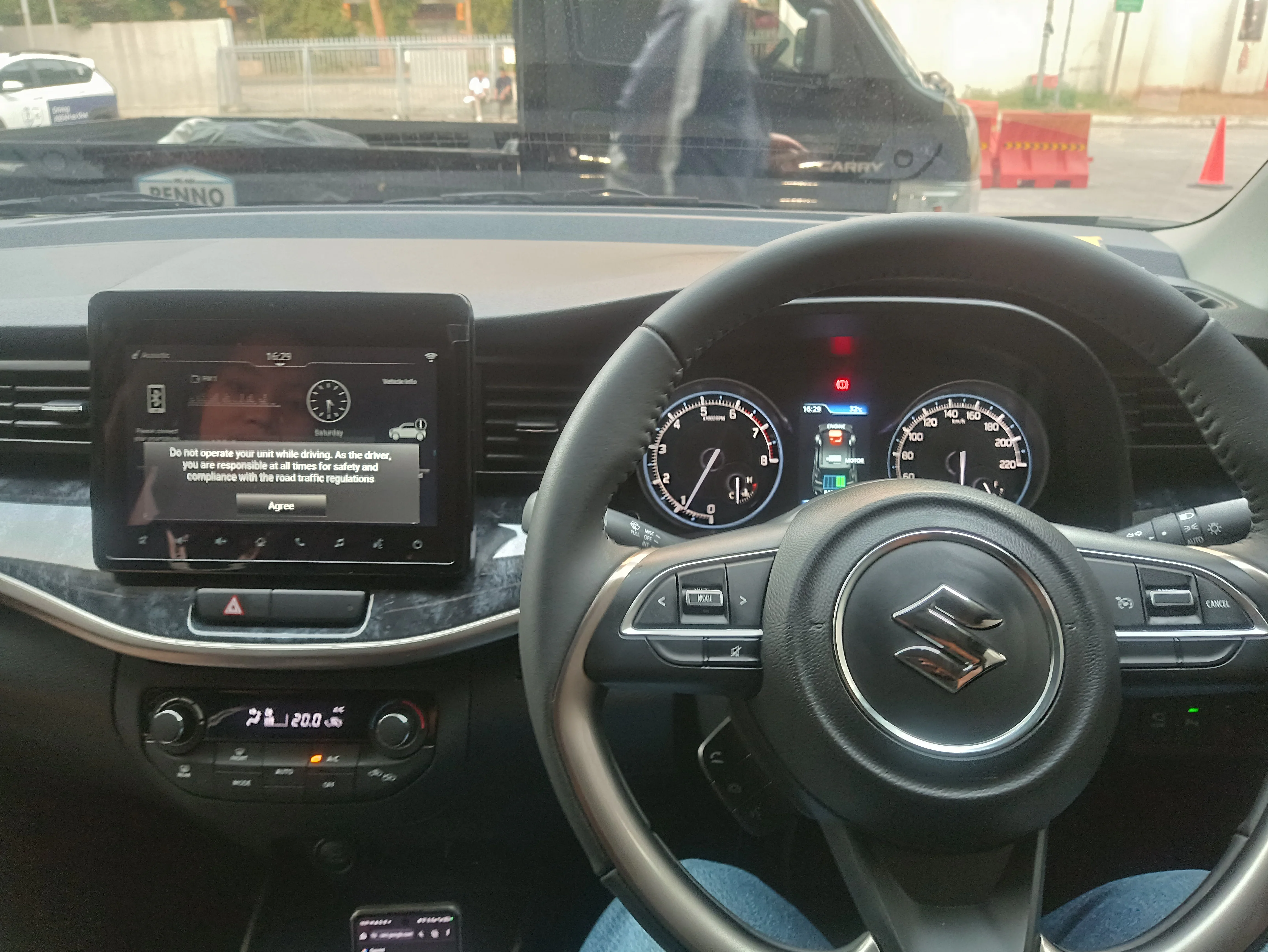 Suzuki XL7 Hybrid: Varian Terbaik, Fitur, dan Harga