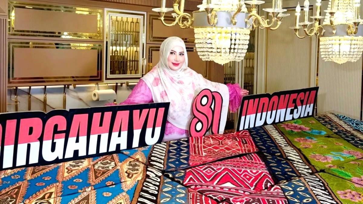55 Jam Membuat Kue Batik Raksasa 12 Meter: Di Balik Rekor MURI
