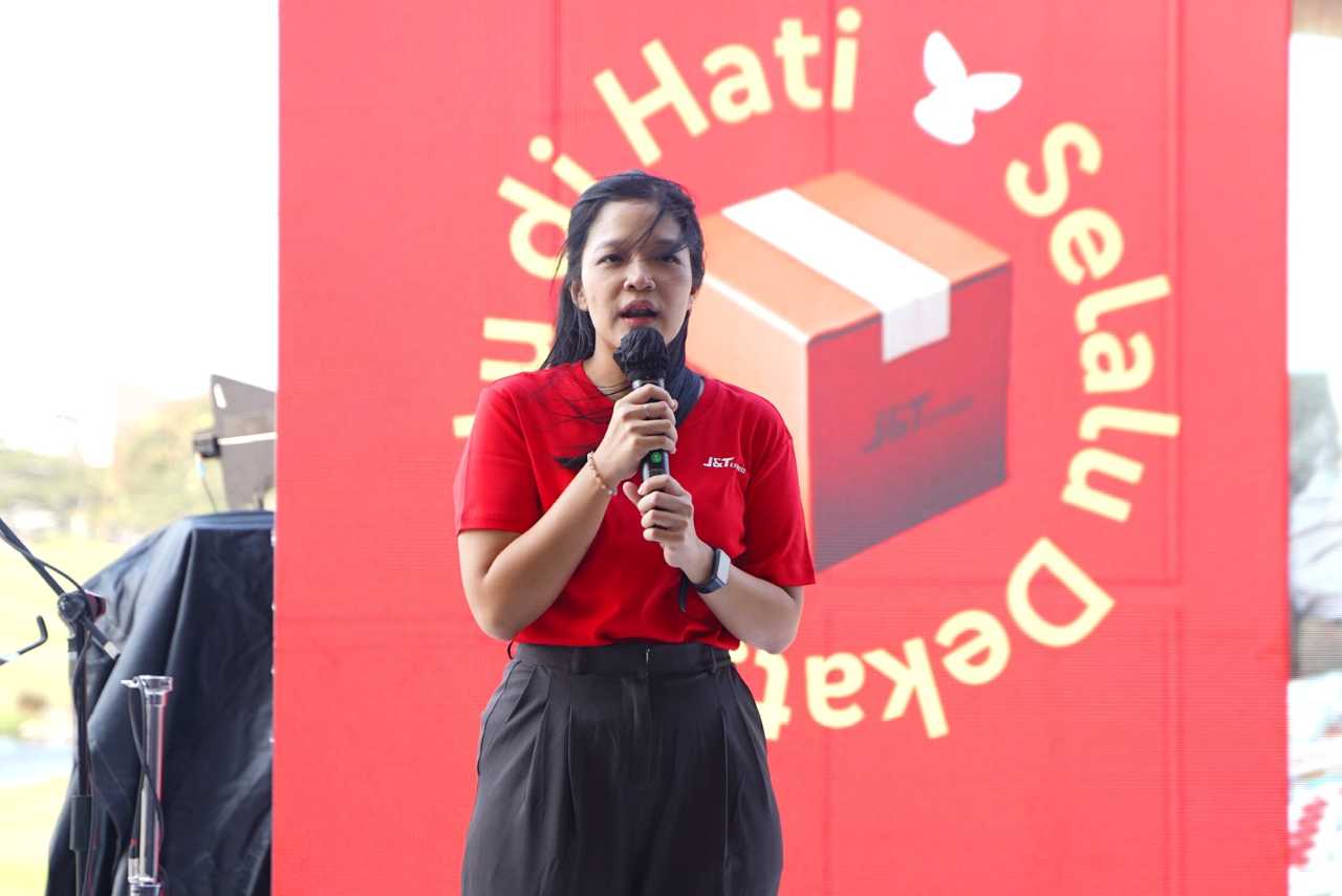 Teknologi Sortir Otomatis dan Modal UMKM Menggerek Lonjakan Pengiriman Ekspres