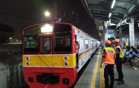 Mengamankan Operasional KRL Saat Demo: Pelajaran dari Jabodetabek