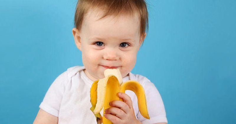 Panduan Memilih Makanan Aman MPASI: Pisang, Petai, dan MPASI Instan