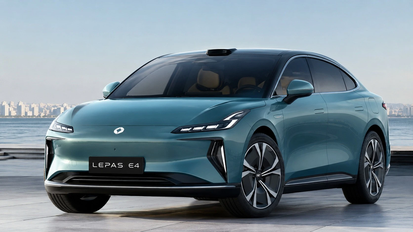 Lepas E4 EV: Mobil Listrik Urban Kencang dengan Jangkauan 600 Km