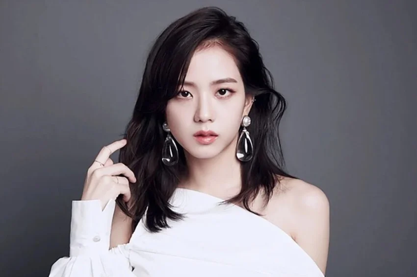 Jisoo dan CLICK: Babak Baru Identitas Solonya