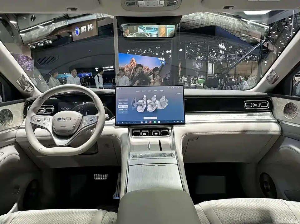 BYD Sealion 08: SUV Flagship Listrik yang Menargetkan Jarak 900 km
