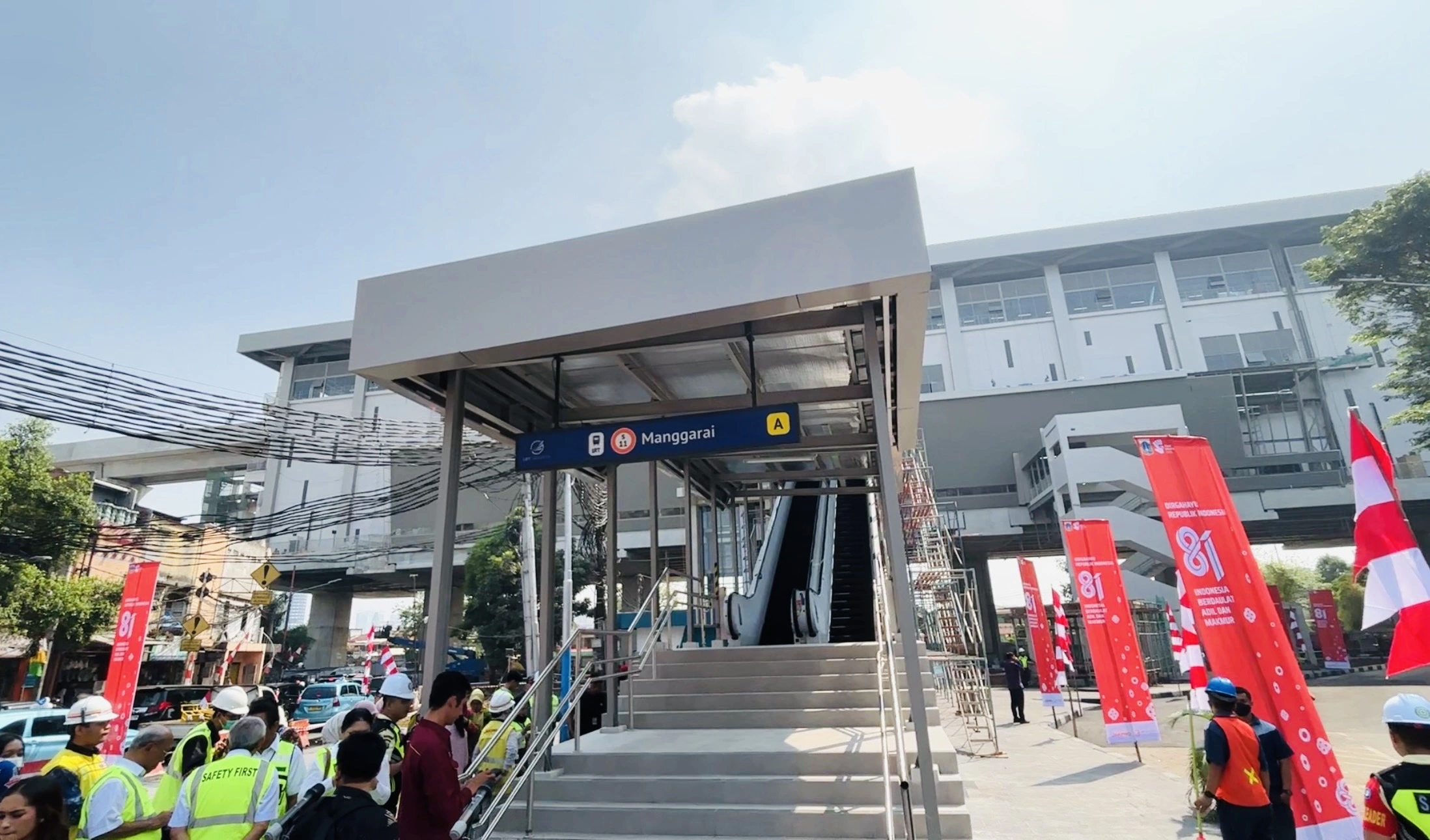 LRT Kelapa Gading–Manggarai: Peresmian Tertunda, Layanan Jalan Terus