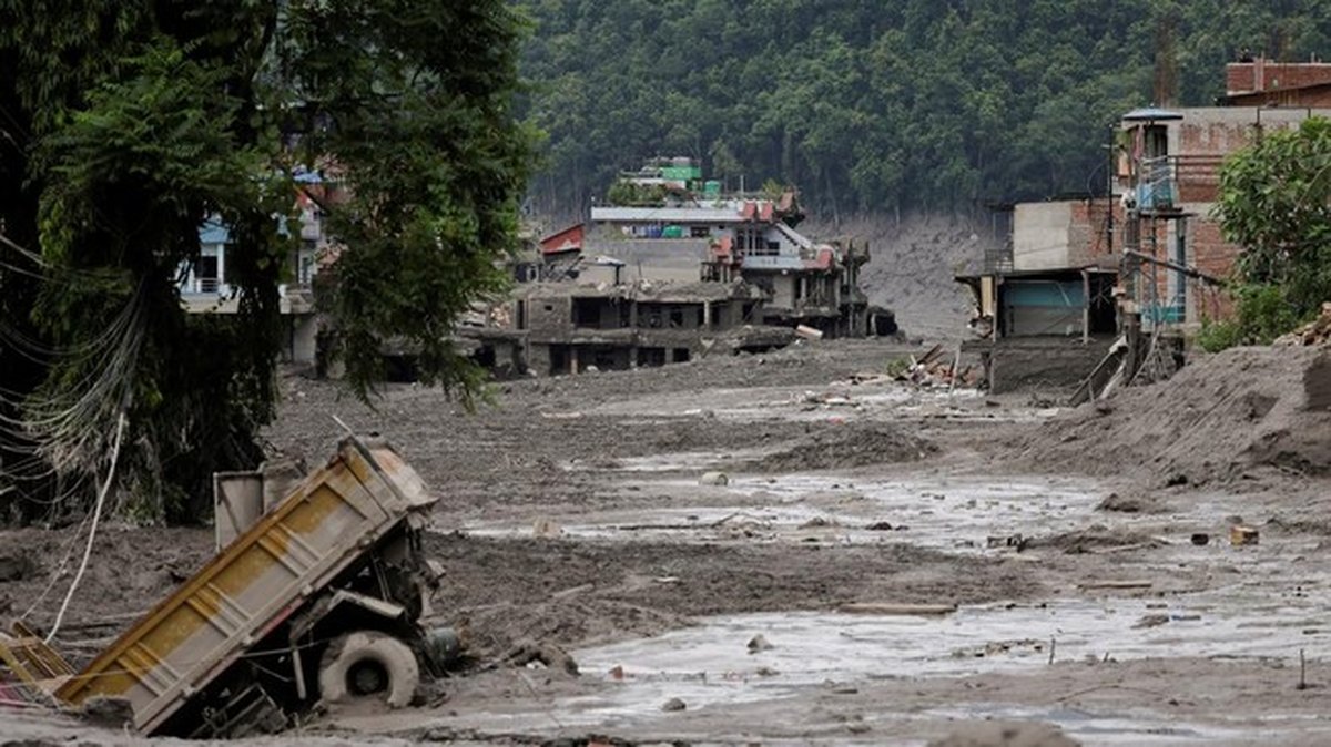 Banjir Bandang Nepal-China: Travel Alert dan Panduan Keselamatan Pendaki Himalaya