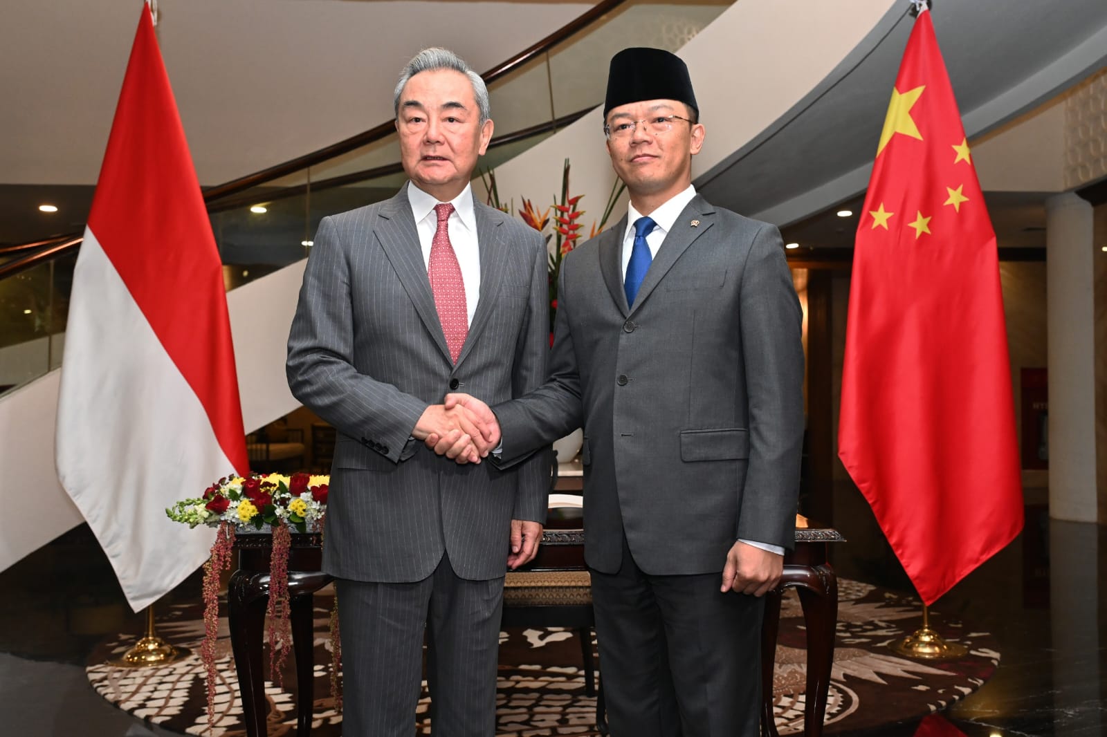 Dialog Strategis Komprehensif Perdana dan Lima Pilar Ekonomi-Teknologi