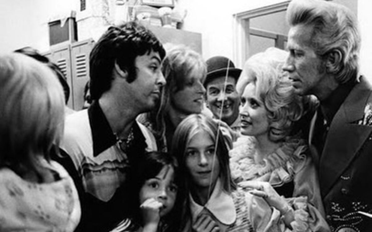 Dari Lagu Ikonik ke Mentor: Warisan Dolly Parton di Musik Pop