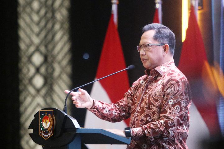 Penghargaan Kinerja Pemda: Saat Trofi Berubah Menjadi Manfaat Nyata