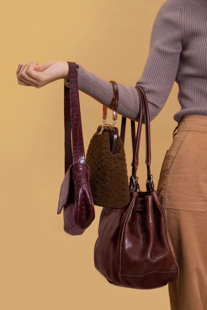 Panduan Lengkap Styling Jaket Kulit Cokelat dengan Sentuhan Patina