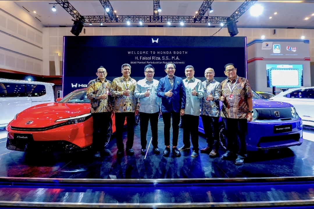 Honda Super-ONE dan Prelude Curi Perhatian di GIIAS Surabaya