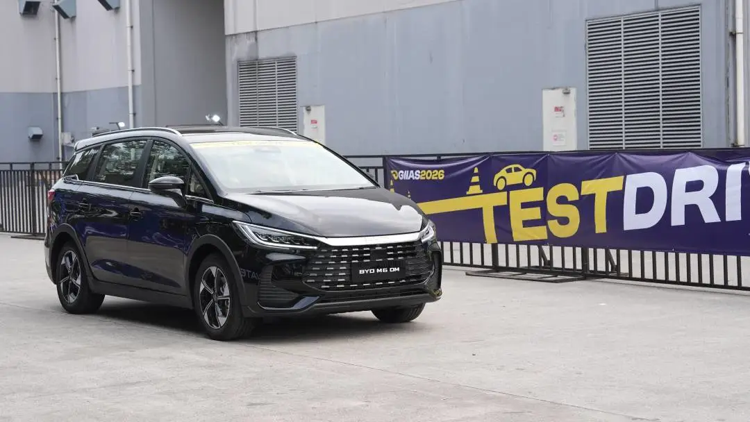 BYD M6 DM Hybrid: MPV Keluarga Efisien yang Menguasai GIIAS