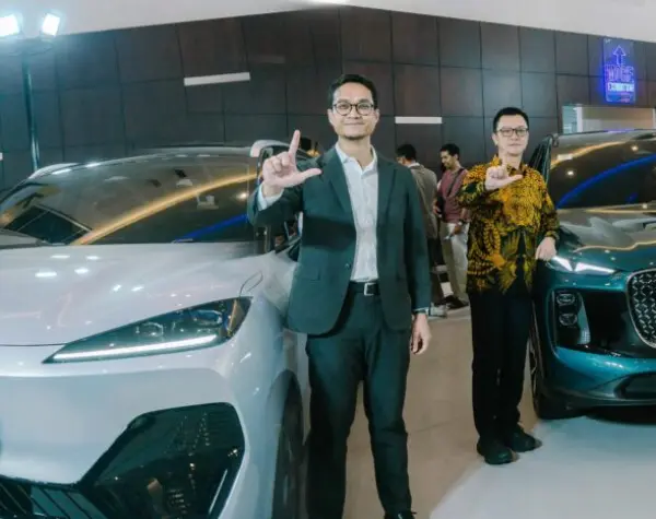 LEPAS E4 EV dan L8 PHEV: Dua Senjata Baru di Pasar Elektrifikasi Jawa Timur