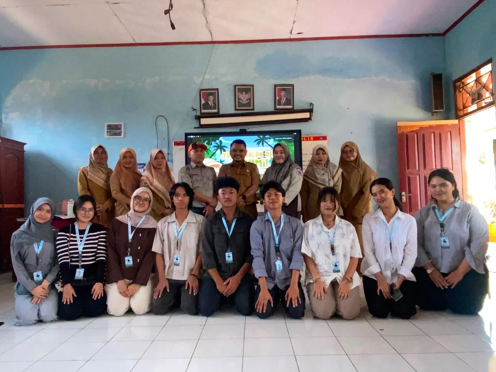 Mahasiswa Universitas Bawa Edukasi Internet Sehat ke Desa-Desa