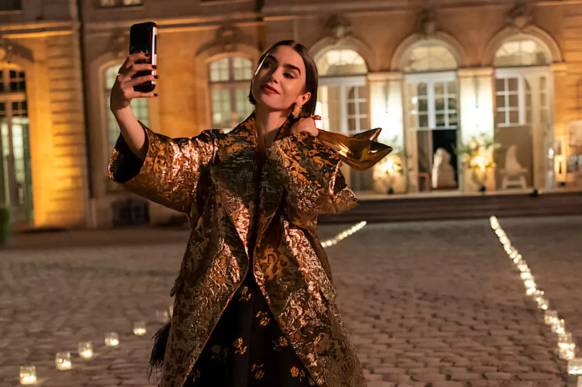 Musim Terakhir Yellowjackets dan Emily in Paris: Saatnya Bersiap untuk Perpisahan