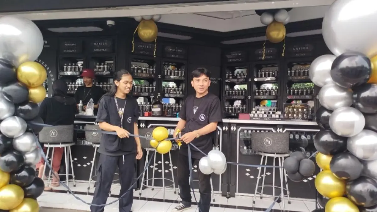 Toko Parfum Yogyakarta Mengincar Pasar Mahasiswa Manis dan Terjangkau