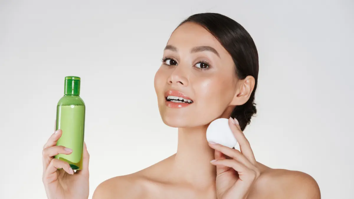 5 Resep Toner Teh Hijau DIY yang Menyegarkan Kulit di Musim Lembap