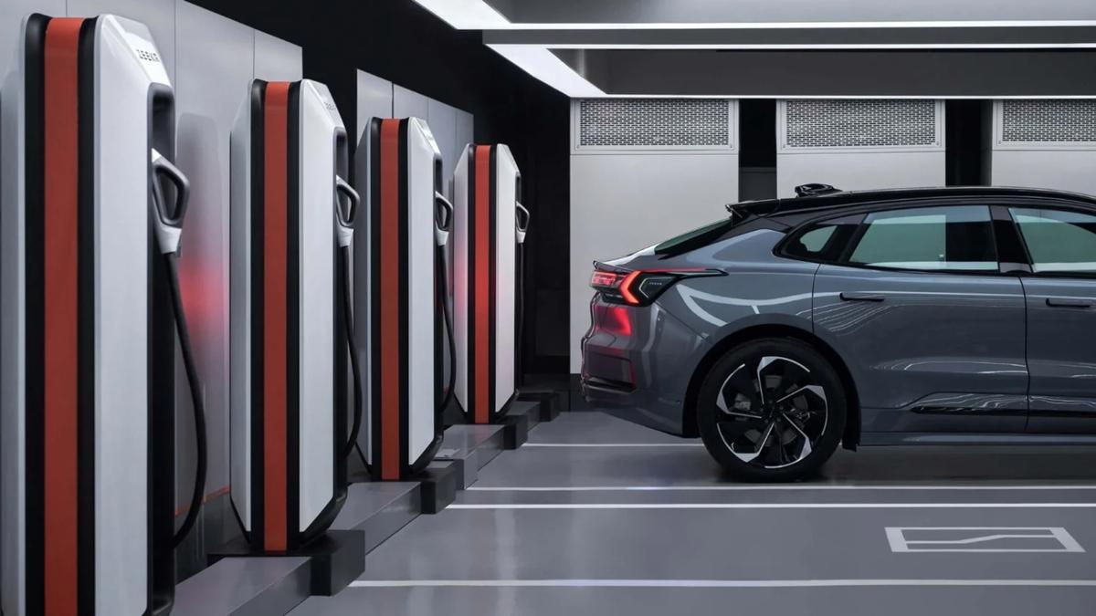 Geely dan Teknologi Charging 1.000V: Senjata Baru dalam Perang Fast Charging EV