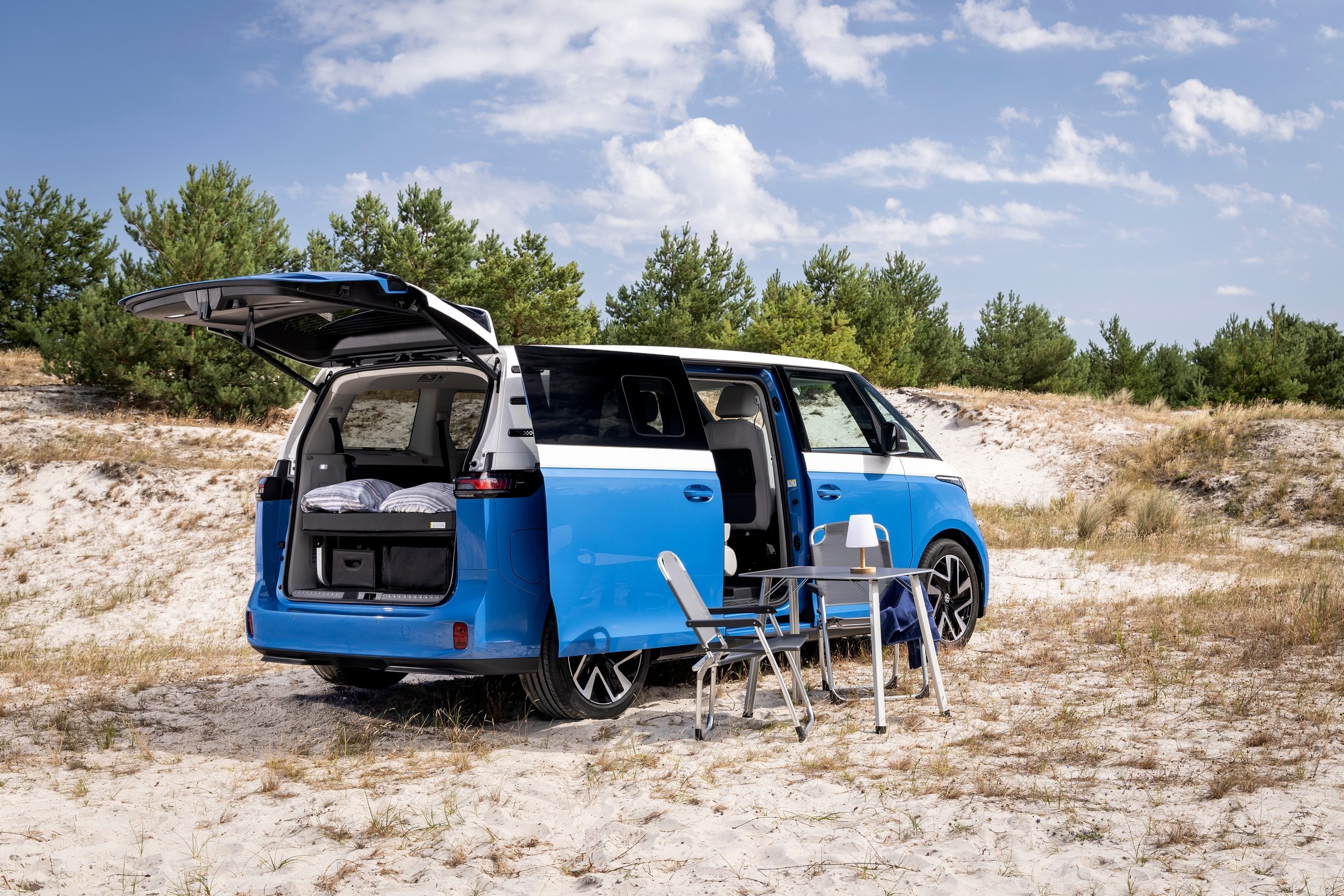 VW ID. California Cruise: Campervan Listrik Retro dengan V2L