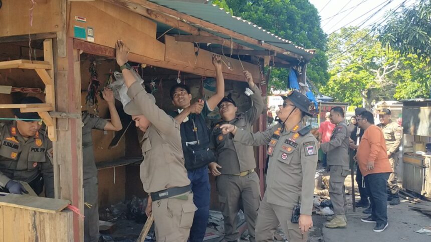 Satpol PP, Pedagang Liar, dan Ruang Publik yang Humanis