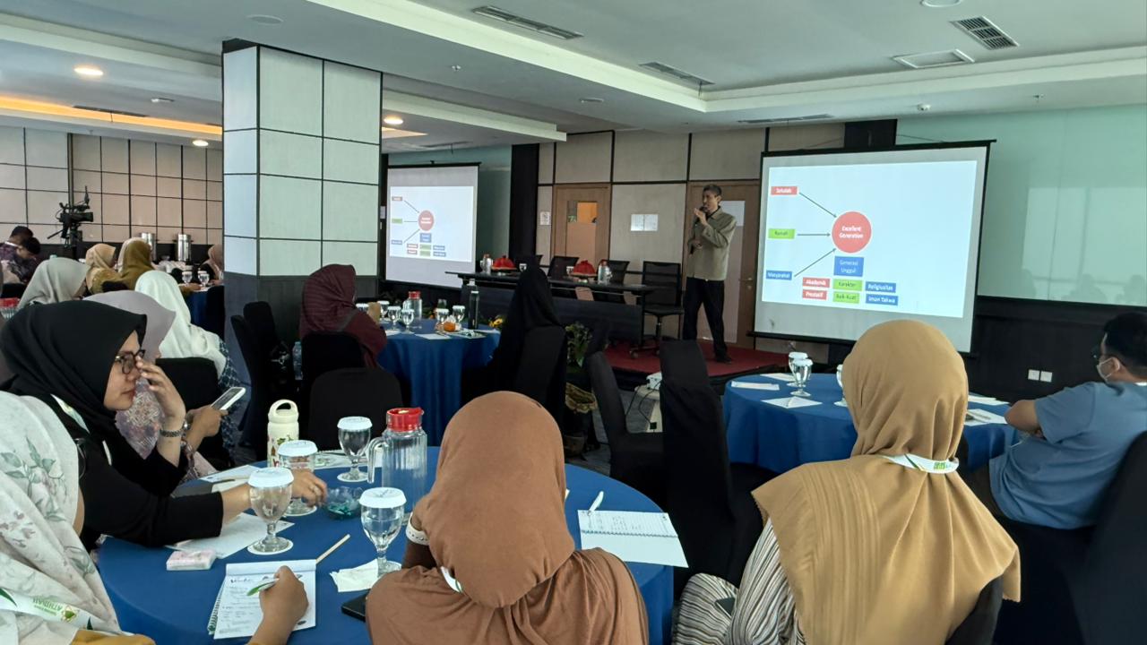 Membangun Kemitraan Sekolah-Keluarga untuk Tumbuh Kembang Anak Optimal