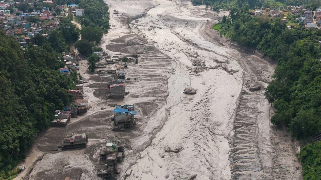 Banjir Bandang Nepal-China: Travel Alert dan Panduan Keselamatan Pendaki Himalaya