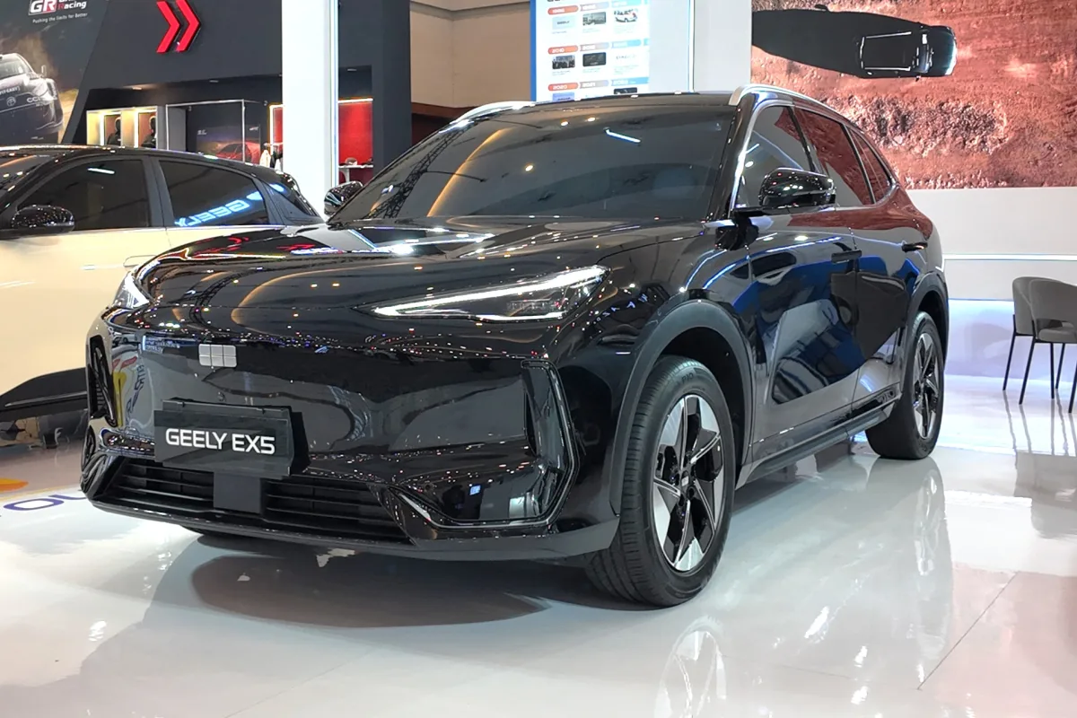 Geely Hadirkan 3 Mobil Listrik dan Hybrid di GIIAS Surabaya